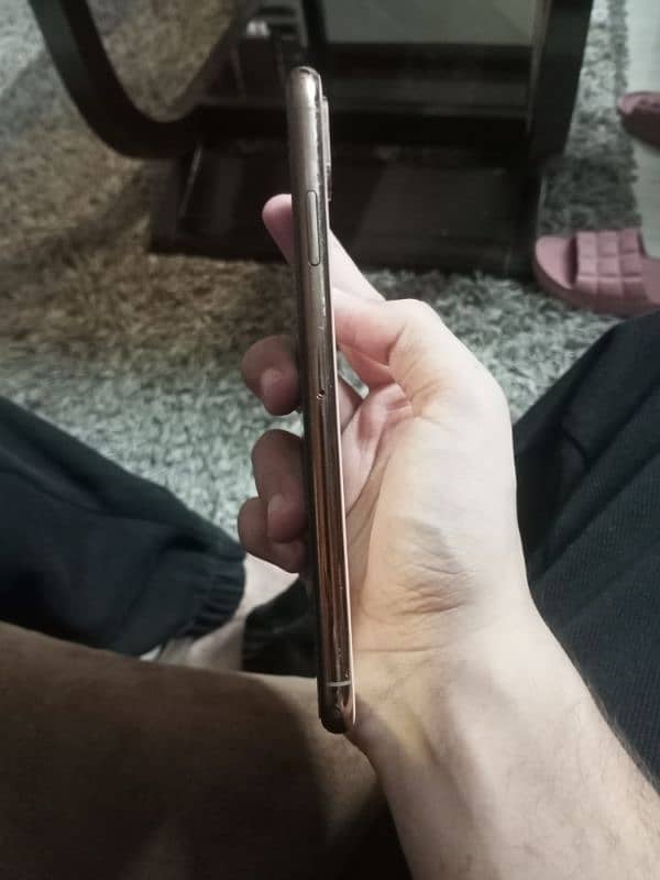 iphone xs max 1