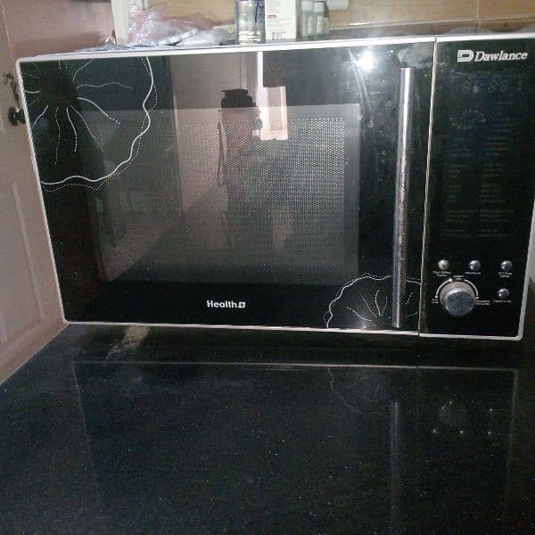 I am selling my microwave oven in a one condition 0