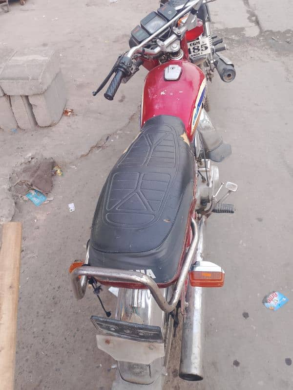 Yamaha bike good condition 1