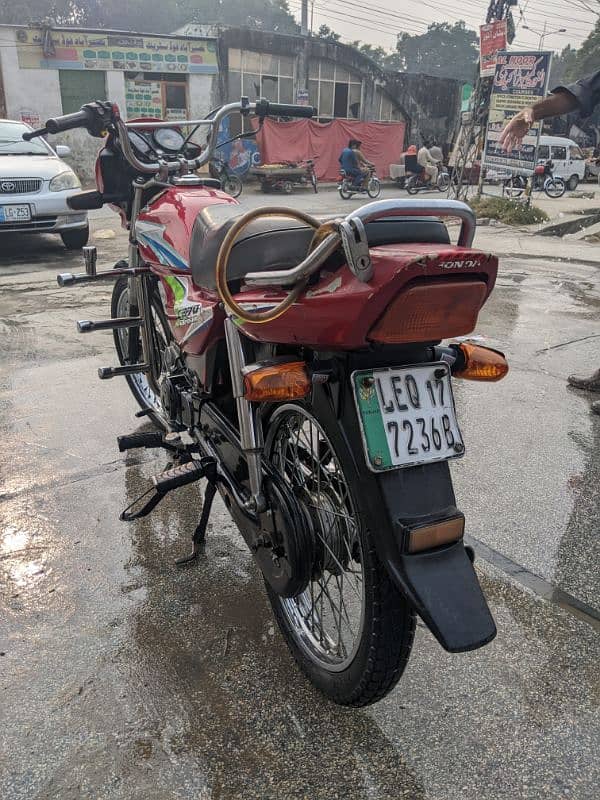 Honda CD 70 Dream genuine condition Lahore no 1