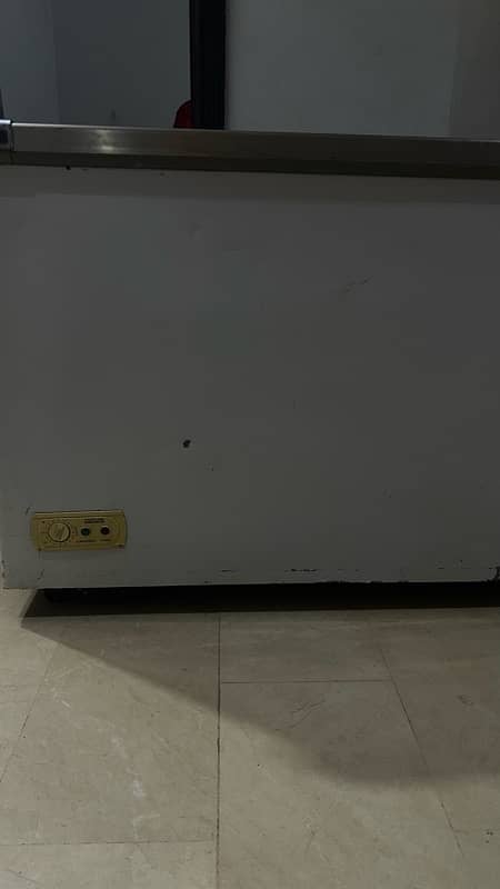 Glass door deep freezer for sale 0