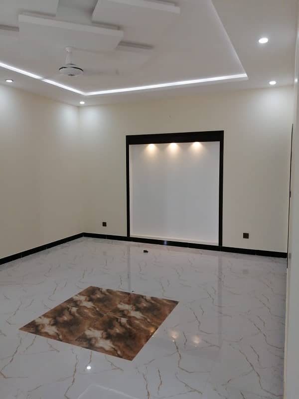 12 Marla Uper Portion Availabe For Rent in G-15 Islamabad 4