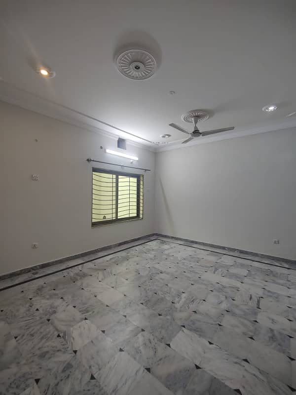 12 Marla Brand New Upper Portion Availabe For Rent in G-15 Islamabad. 6