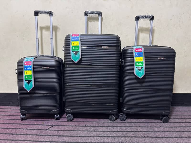 Luggage bags/ travel suitcases/ trolley bags/ travel trolley/ attachi 9