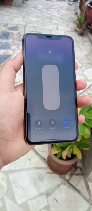 iPhone 11pro max 256gb non pta 3