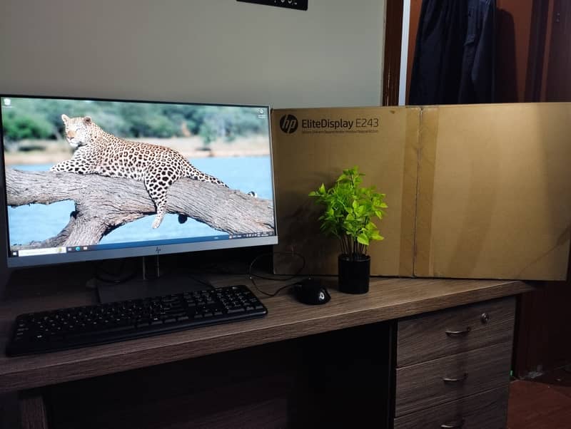 24" Monitor, HP FHD IPS EliteDisplay 243 Borderless 0