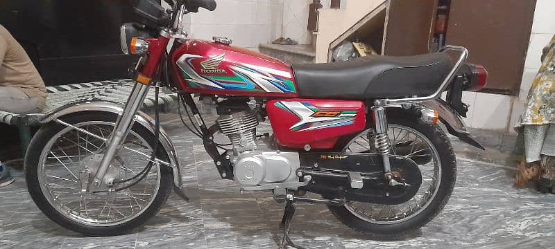 Honda 125  Model 2023 Demand 190k All ok  no work required granted 2