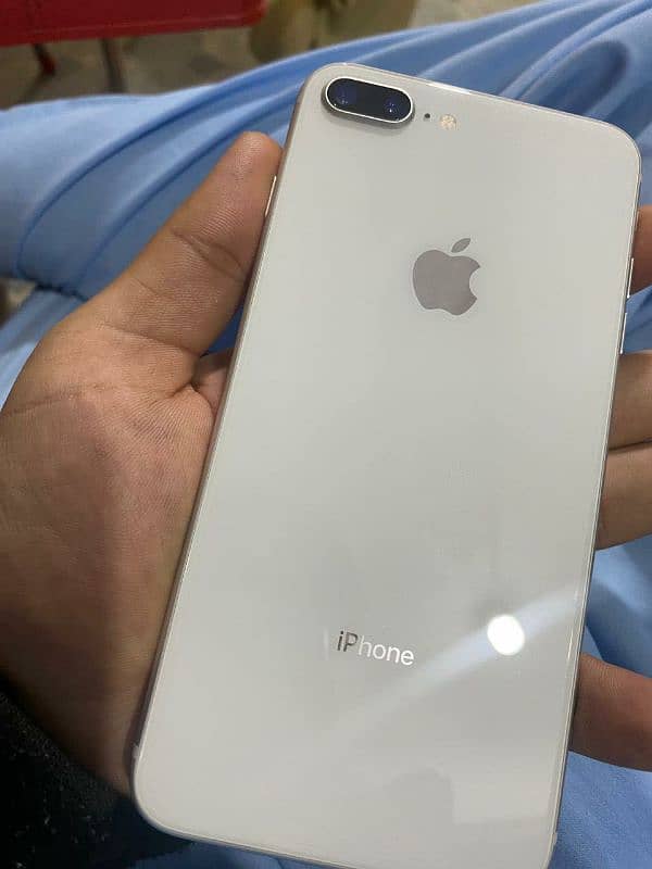 IPHONE 8 PLUS 1