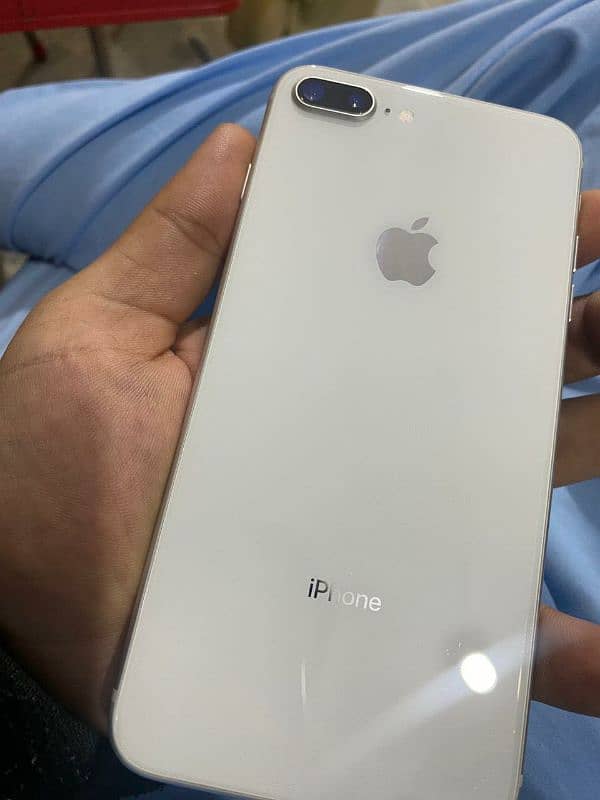 IPHONE 8 PLUS 2