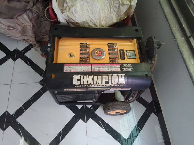 Champion 2800 Watt Petrol & GAS Generator 7