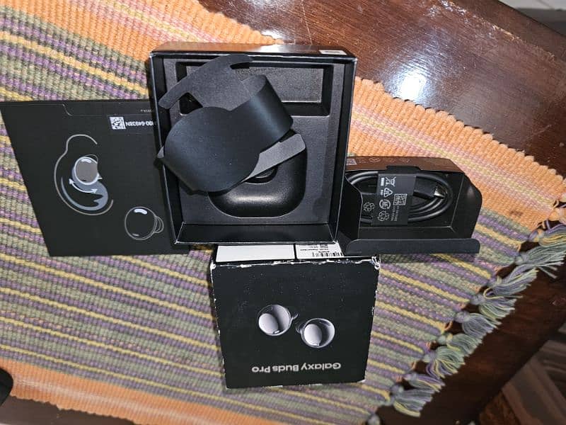 Samsung Galaxy buds pro 0