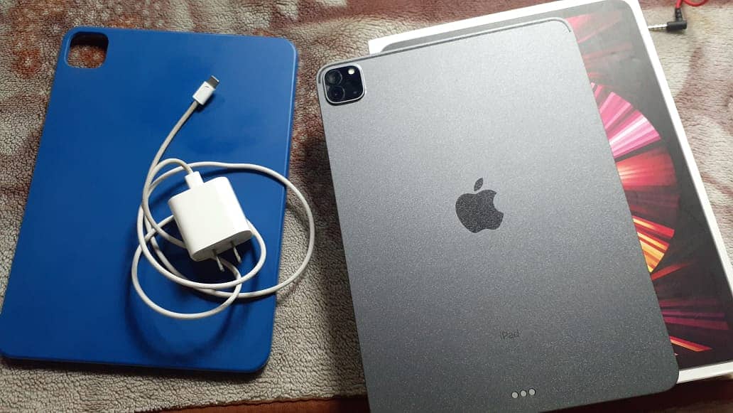 iPad pro m1 Grey 7