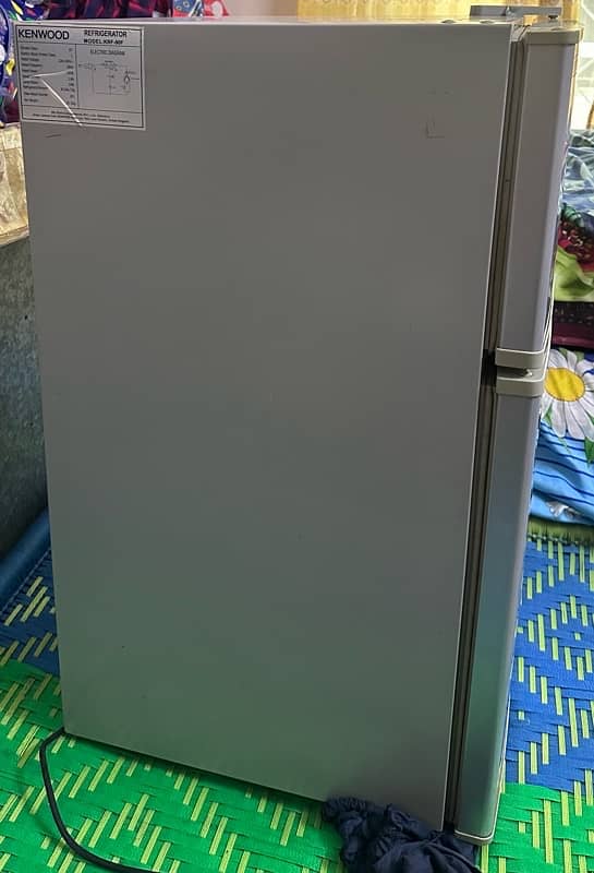 Kenwood Mini Fridge 1