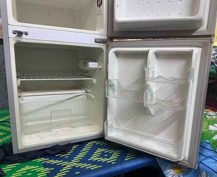 Kenwood Mini Fridge 3