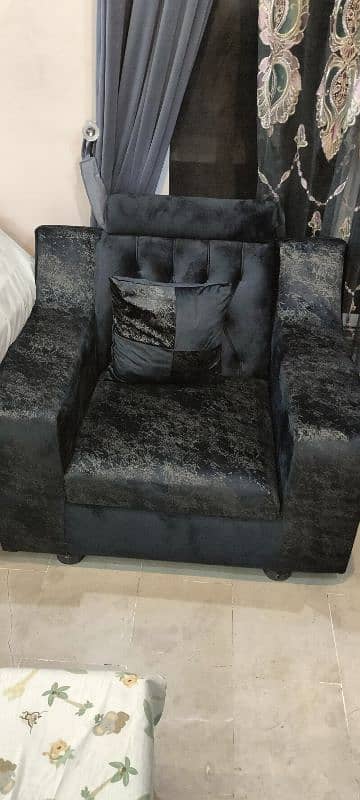 6 Seater Brand New condition Sofa 3