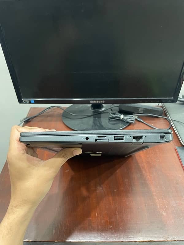 Dell Latitude 7280 i7 7th Gen 9