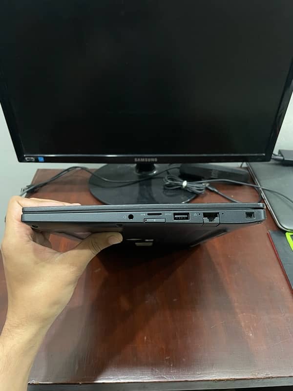 Dell Latitude 7280 i7 7th Gen 10