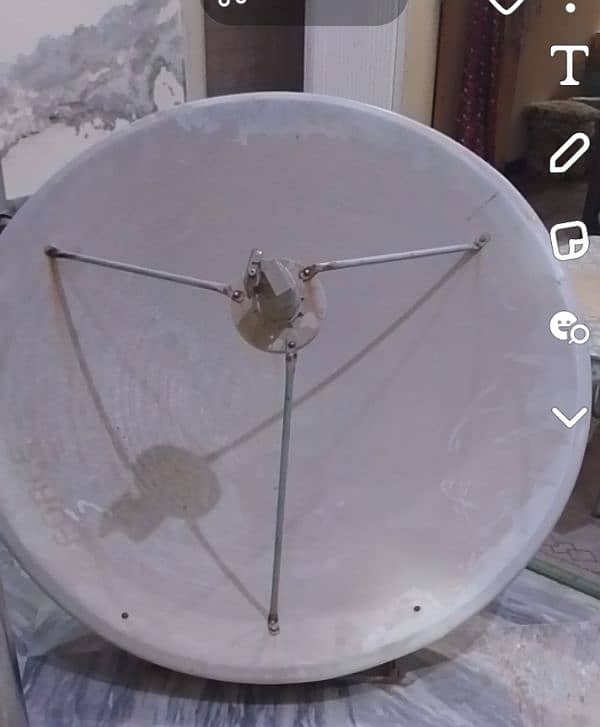 Dish Antenna 0