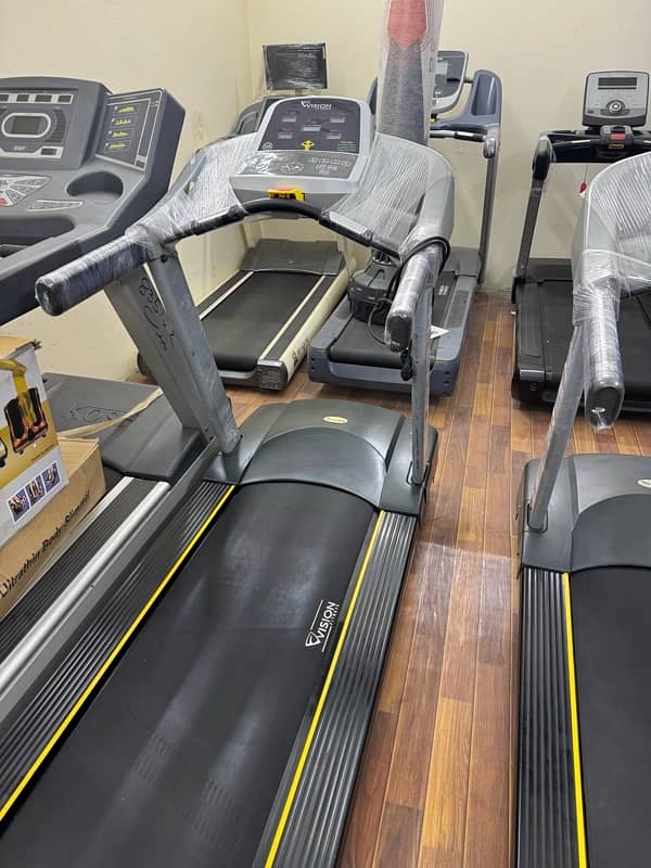 Gym Commercial Treadmils And Spin Cycles 3