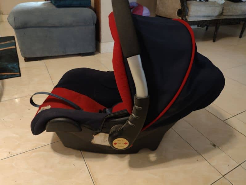 baby carrier/ carseat 2