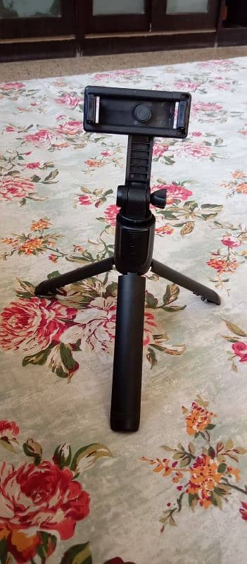 4 in 1 Bluetooth Wireless Selfie Stick Mini Tripod Extendable 1