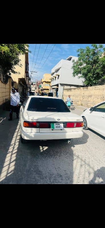 Nissan Sunny 1990 2