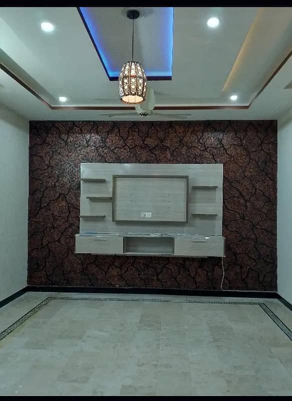 VIP location upper portion for rent in shallavelly near range road 25