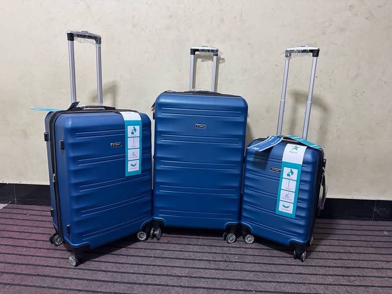 Luggage bags/ travel suitcases/ trolley bags/ travel trolley/ attachi 4