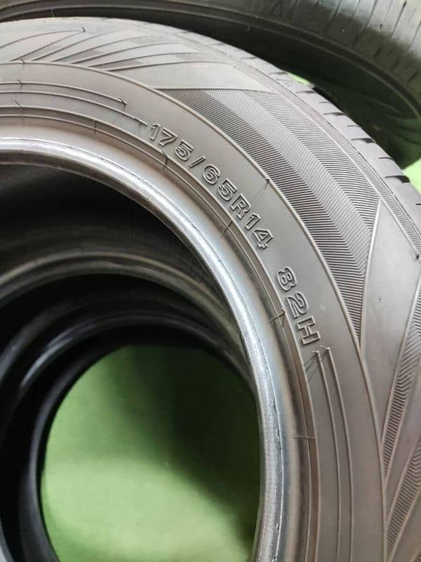 4Tyres set 175/65/R/14 Maxrun Japan Just like Brand new Condition 1