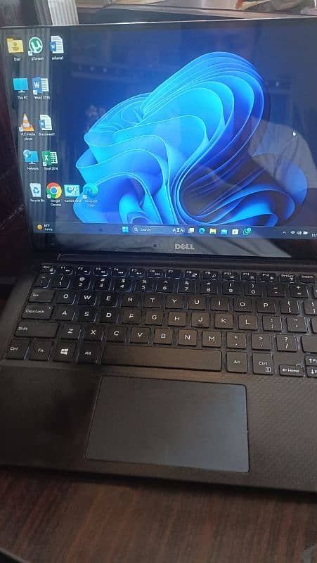 Dell XPS 9360 i7 8th gen 1