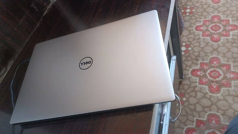 Dell XPS 9360 i7 8th gen 2