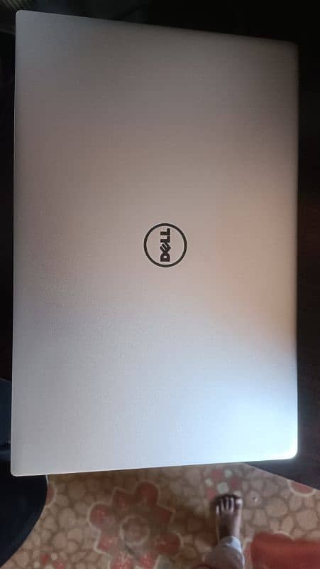 Dell XPS 9360 i7 8th gen 3