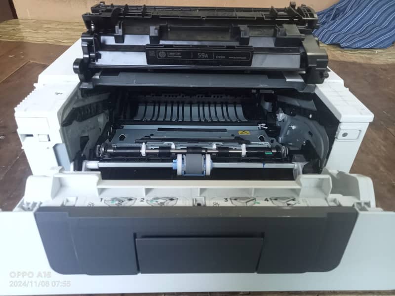 HP LaserJet Pro M404n Printer 3