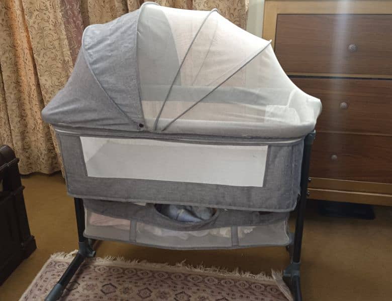 portable imported baby cot and swing 3