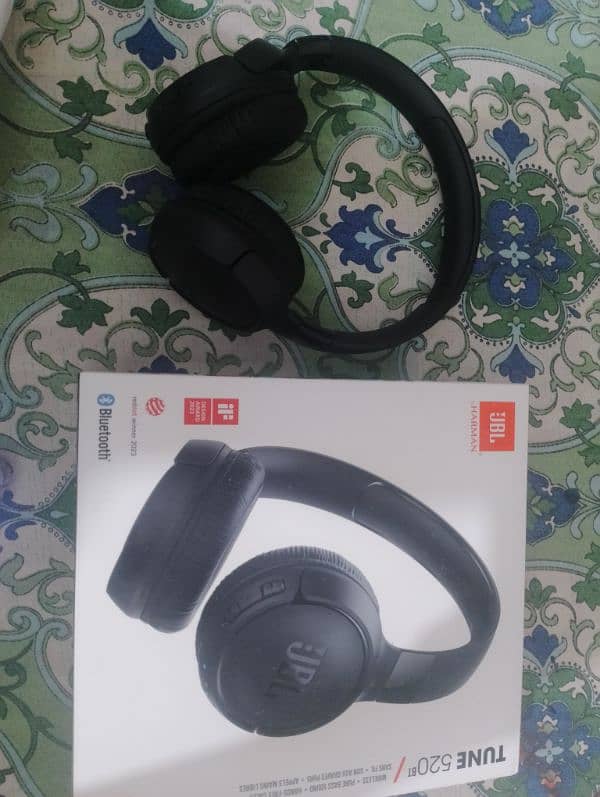 Urgent Sale -Bluetooth wireless Head phone 2