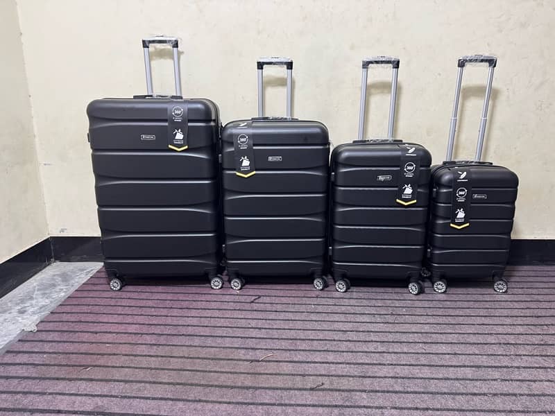 Luggage bags/ travel suitcases/ trolley bags/ travel trolley/ attachi 0