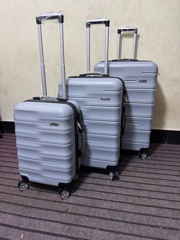 Luggage bags/ travel suitcases/ trolley bags/ travel trolley/ attachi 7