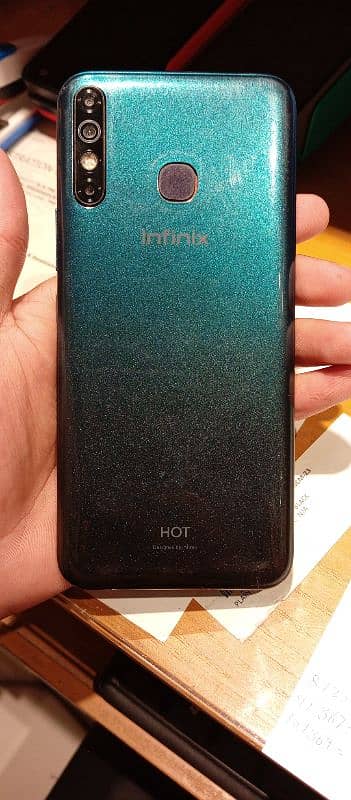 Infinix hot 8 4/64 1