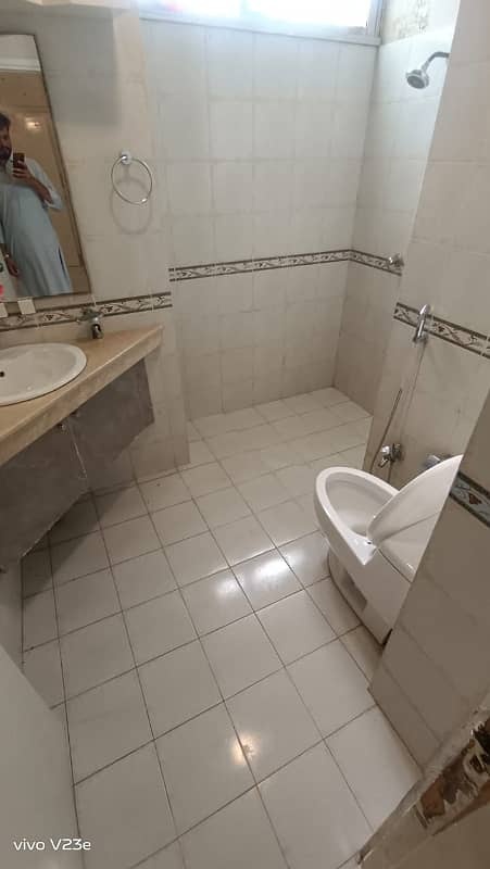 3 Bedroom Attached Bathroom Fully Renovated Tile Flooring grund Floor 25