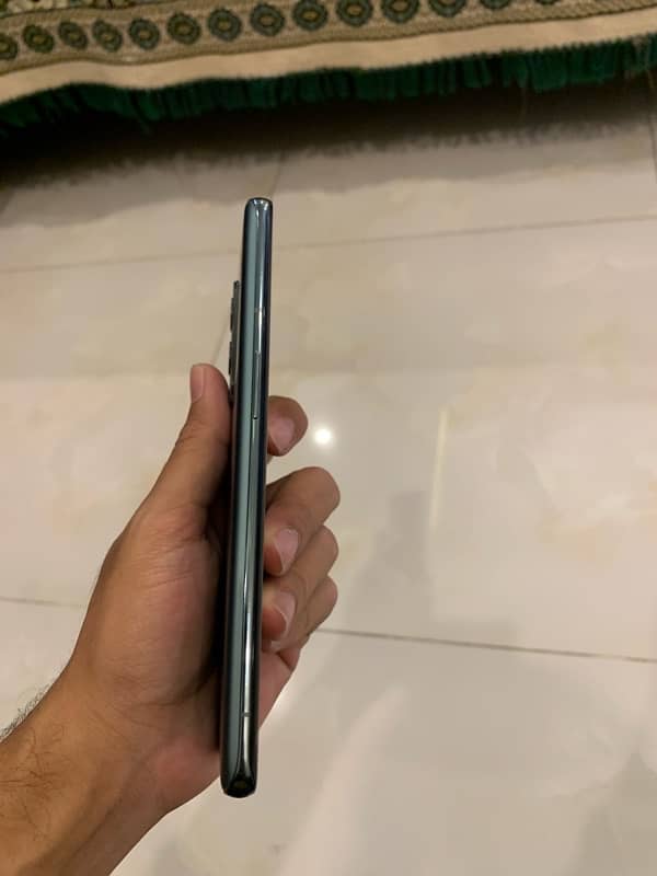 One plus 9 pro 5G 6