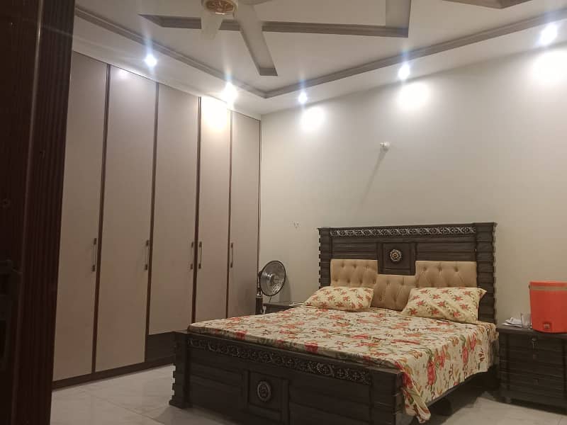 Charming 10 Marla Full House for Rent in Johar Town. 7