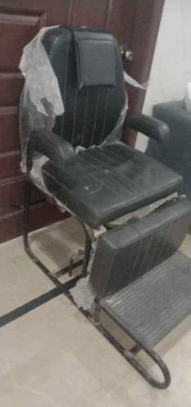 Facial Bed & Chair 9/10 condition for urgent sale. 1