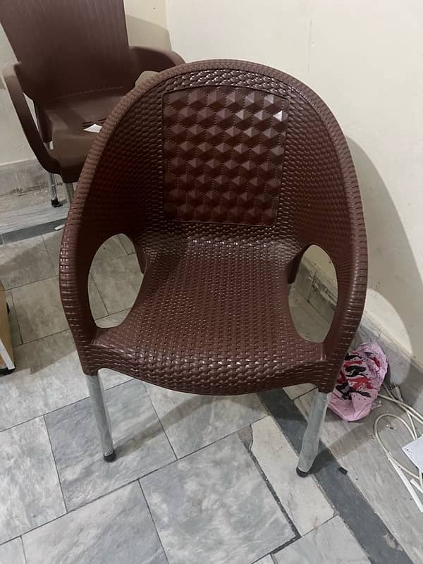 plastic chairs like a new 2