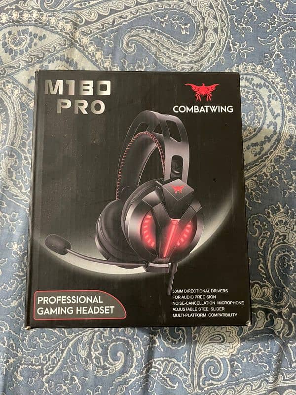 Combat wing Gaming headphones with light + Mic 0