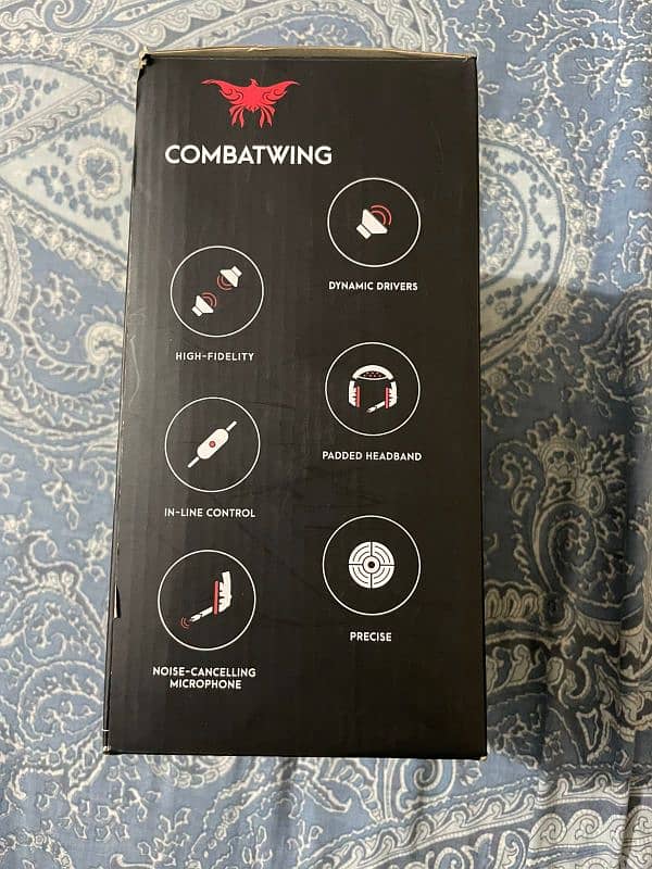 Combat wing Gaming headphones with light + Mic 1