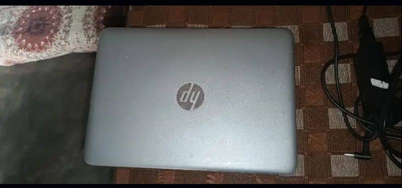 HP 820 EliteBook g3 3