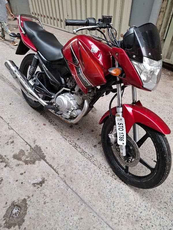 ybr 125 all ok lush condition 2016 model 2018 regiesterd 13