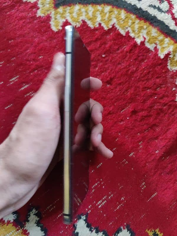 One plus 7t back broken All internal ok 2