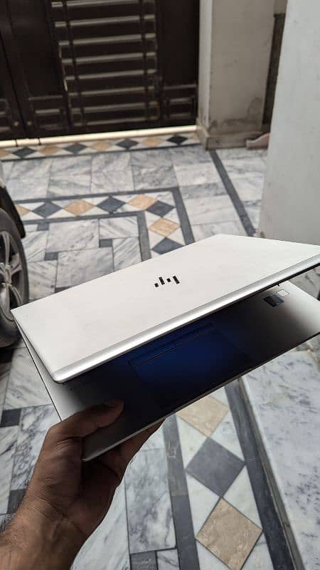 HP Elitebook 840 G5 1