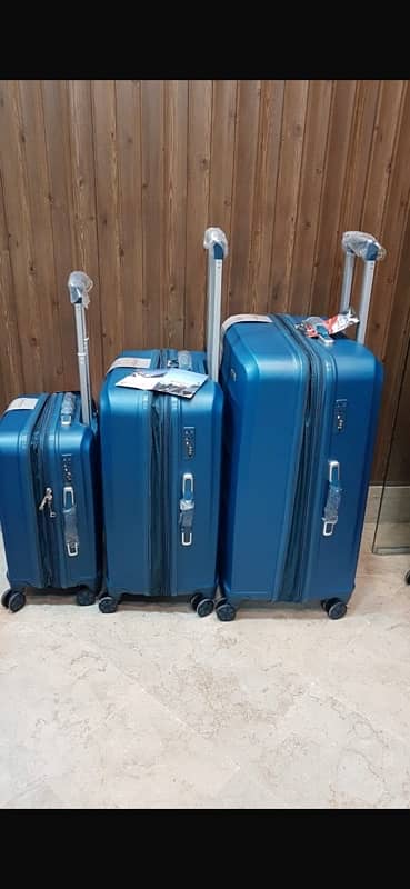 Luggage bags/ travel suitcases/ trolley bags/ travel trolley/ attachi 9